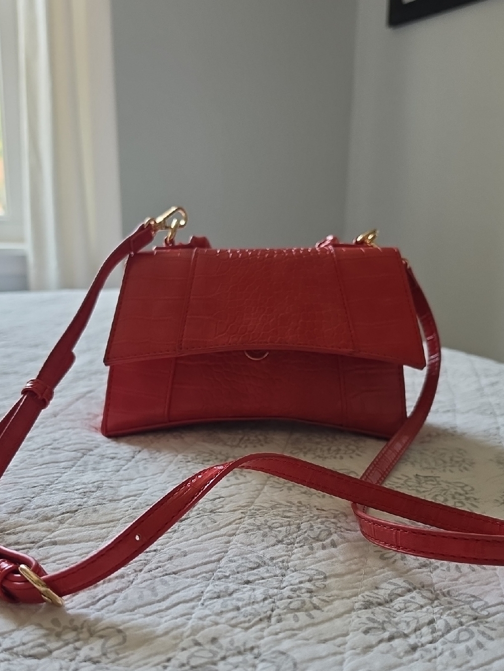 Red Croc-Embossed Crossbody Bag - Women's Shoulder Purse